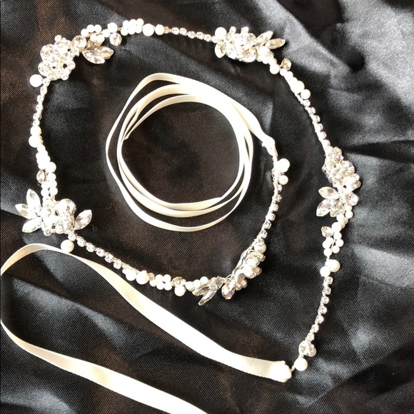 Bridal Headpiece main image 5